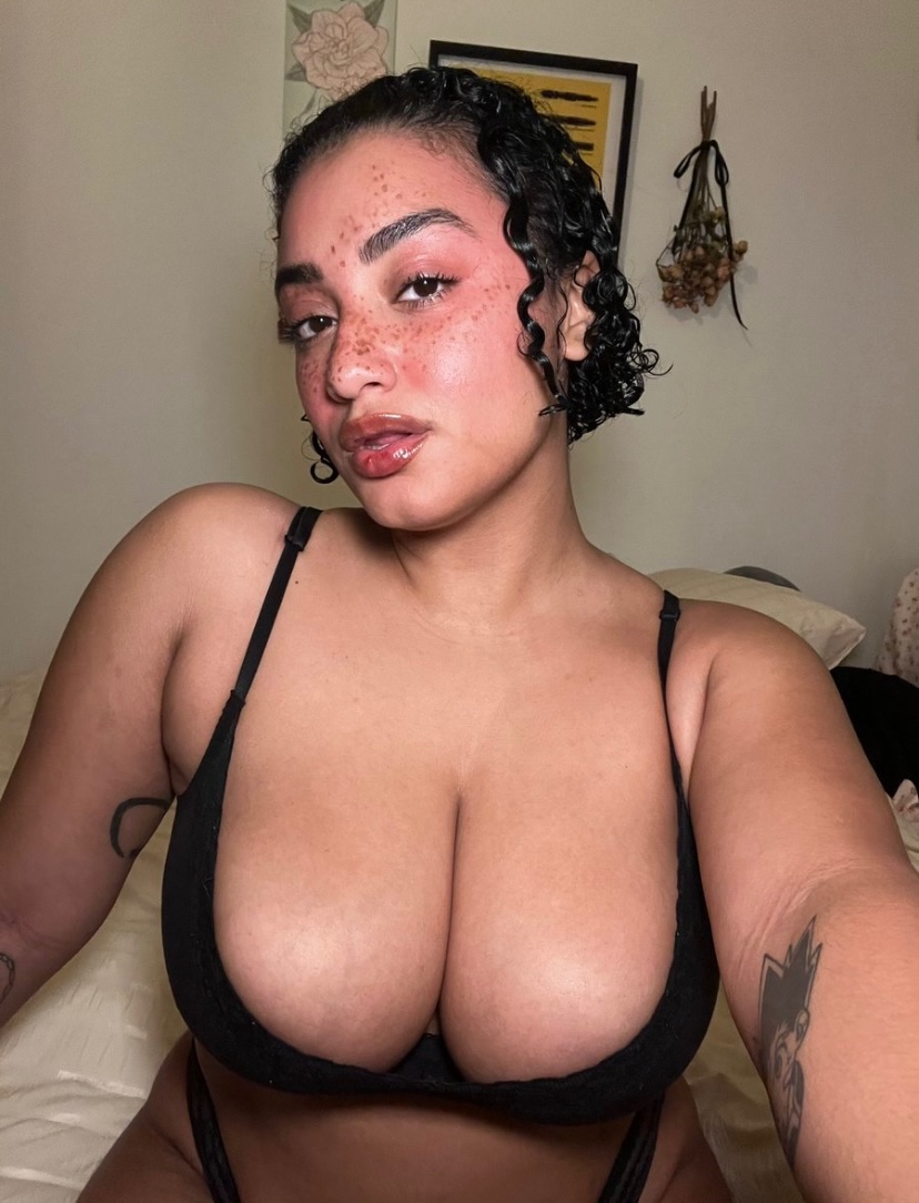 🇨🇺FRIENDLY AND READY ✅❤️ READ MY BIO‼️