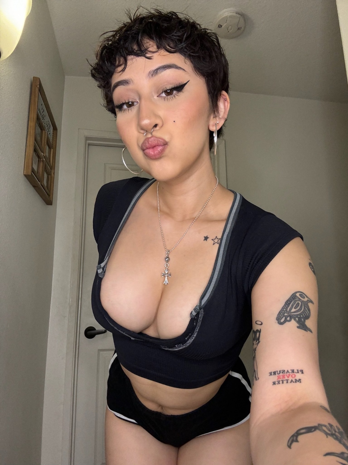 Hookup😍💦Text me iMessage 💬 +1 (602) 299-6066 if you’re down for nasty funs🥵💦 sex hookup🍆 and