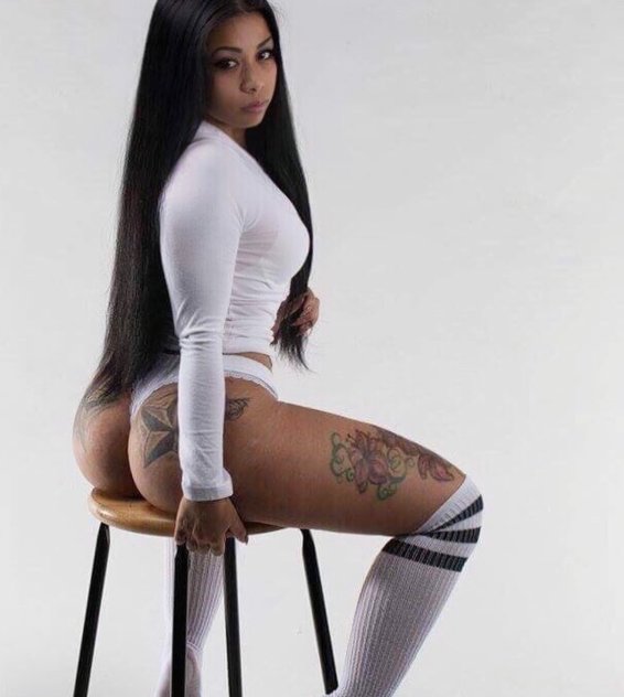 Come clap your balls on my asss🍑
