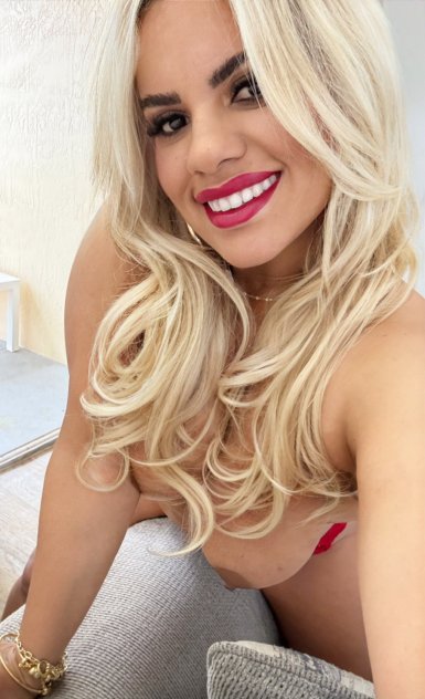 Sexy Cuban Blonde