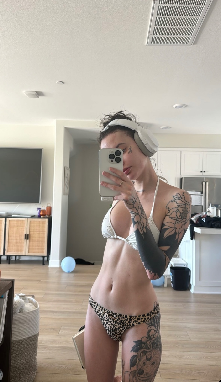 Hello I’m dorah my number : (931)841-1321 I squirt text me on Discord: dorah121_91903