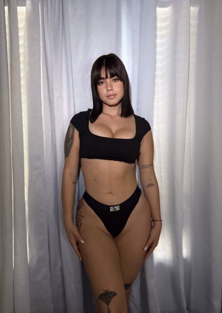 Latin girl in new in town