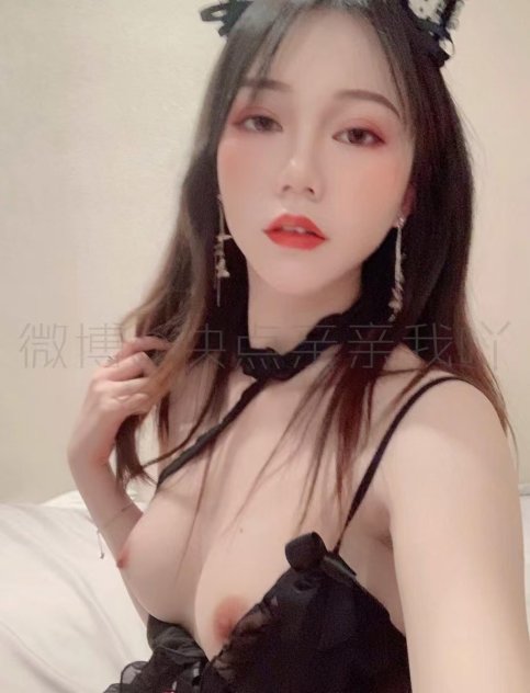 hello gentleman,I'm MIa from Asian!