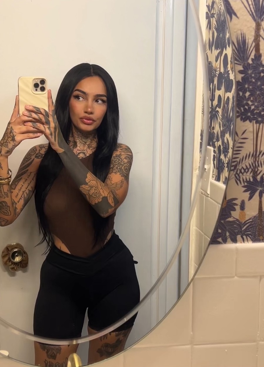 🎀 Petite Bombshell Waiting To Give You What You Want And More! 😈