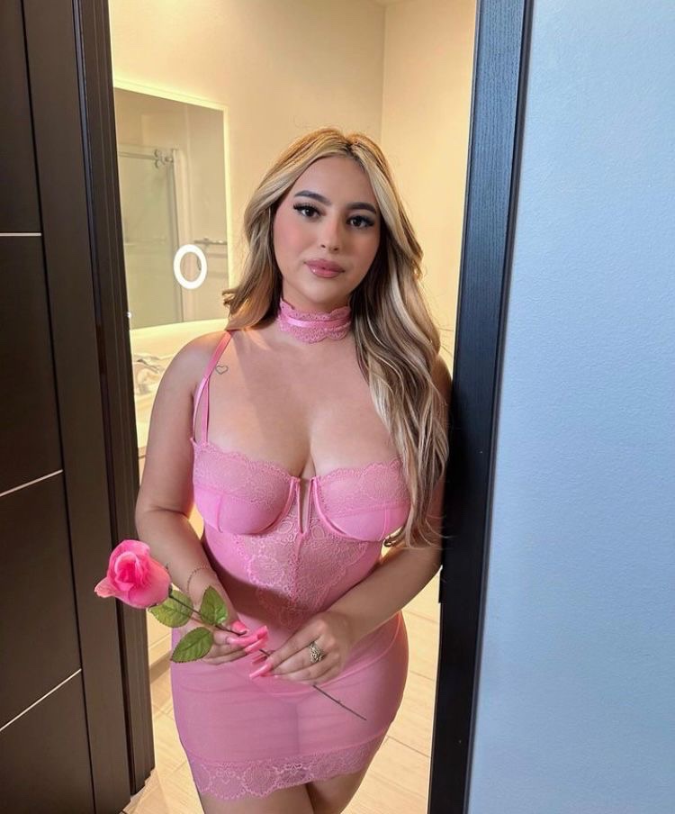 🍑IM A WET !!!SEXY BADDIE and HOTTEST CHICK IN TOWN 🍑