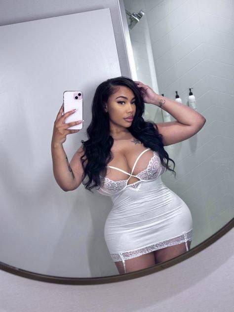 🟡💝💖🟢Hi, I’m Yesenia, I’m new to the area. 100% Latin, available