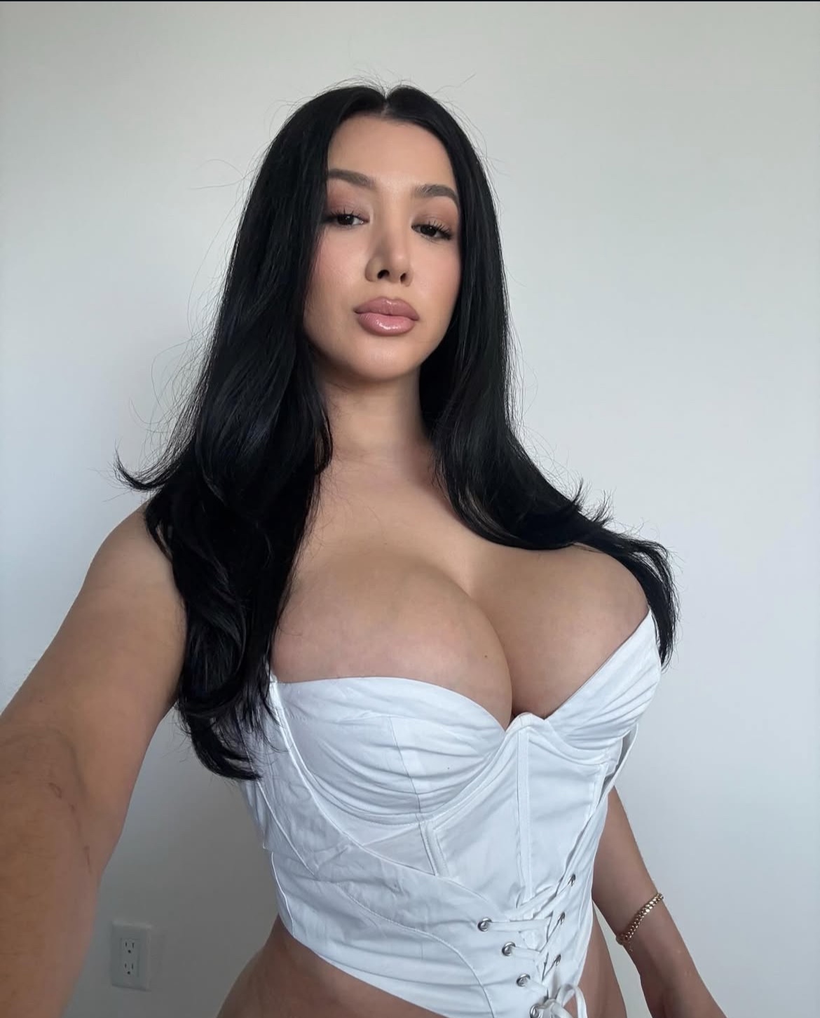 ✅ PAYMENT 💕 ACCEPTED ⭕️ IN PERSON I OFFER FUN ,MASSAGES ,SELL ALL KINDS OF DRUGS,AND 🥵 PILLS 💊
