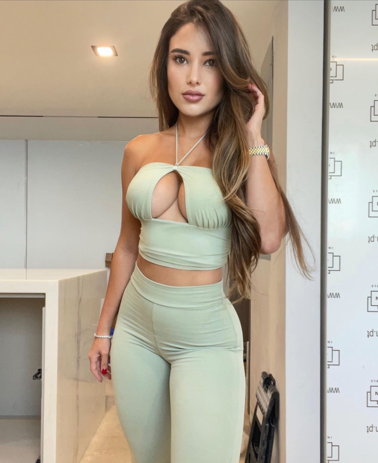 escorts