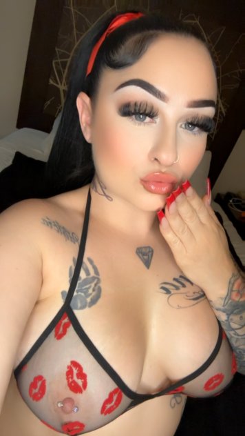 Luscious Russian goddess