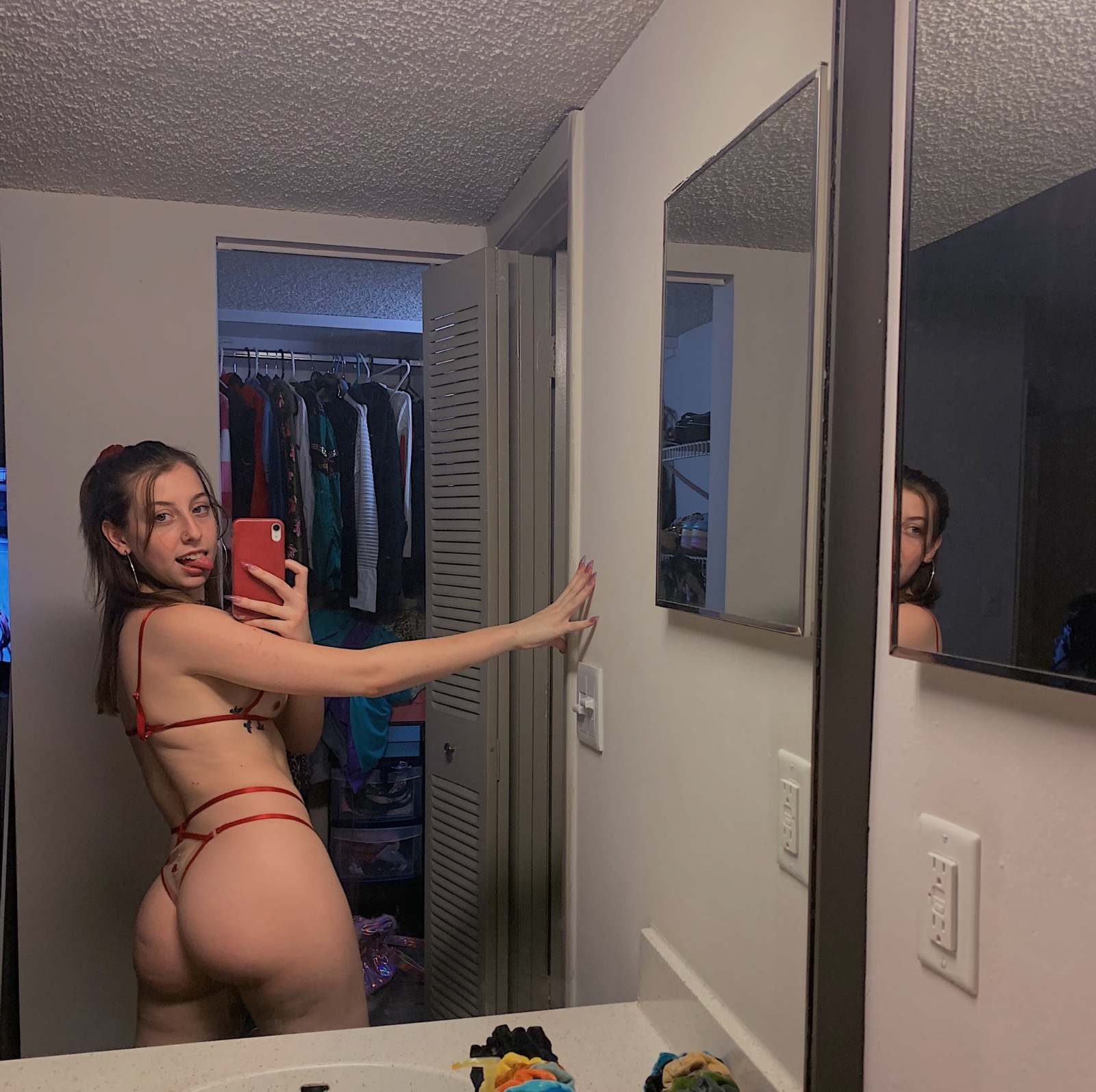 escorts