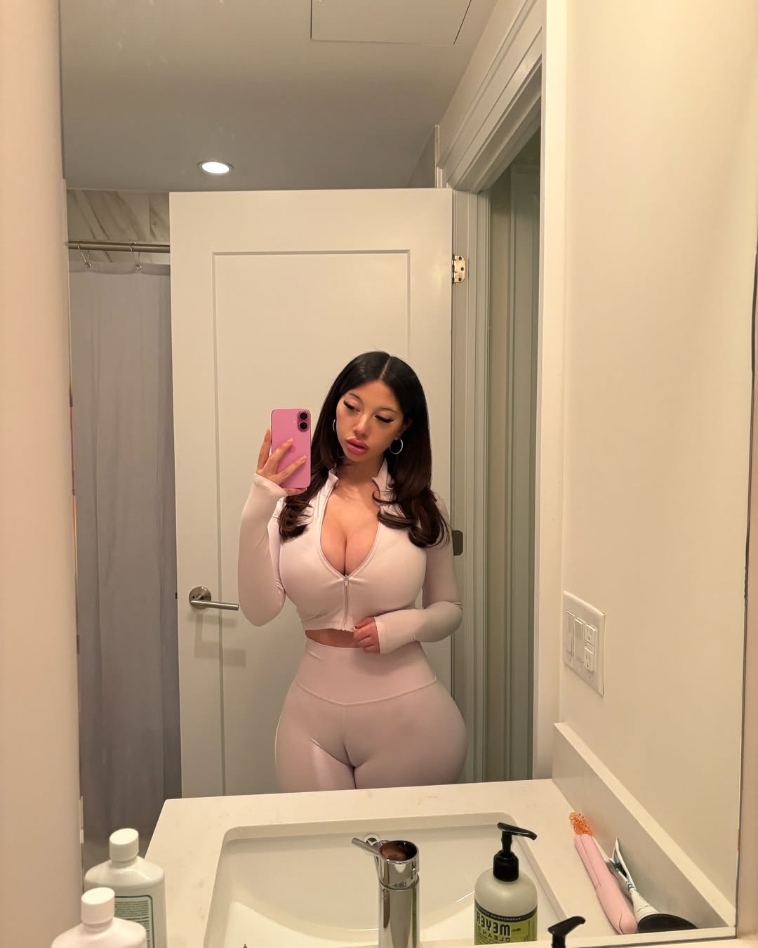 escorts