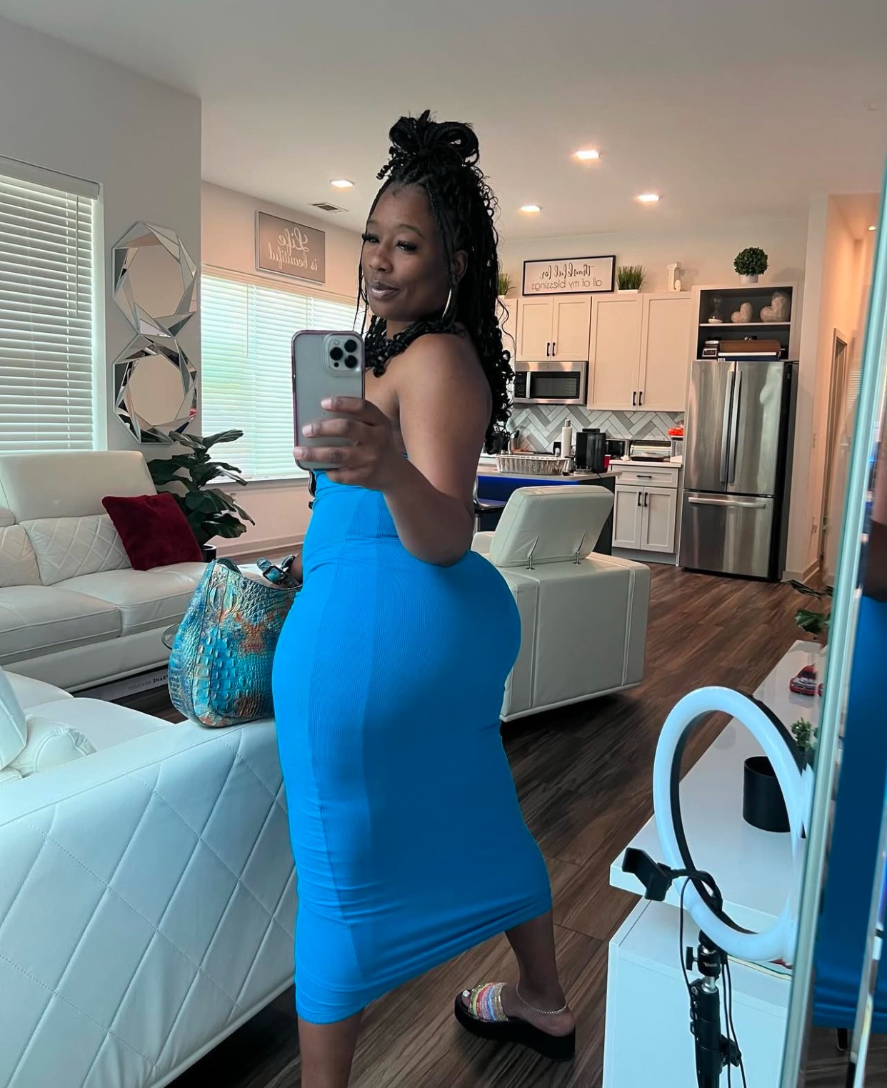 I am down for fun I am available for meetup Incall and outcall