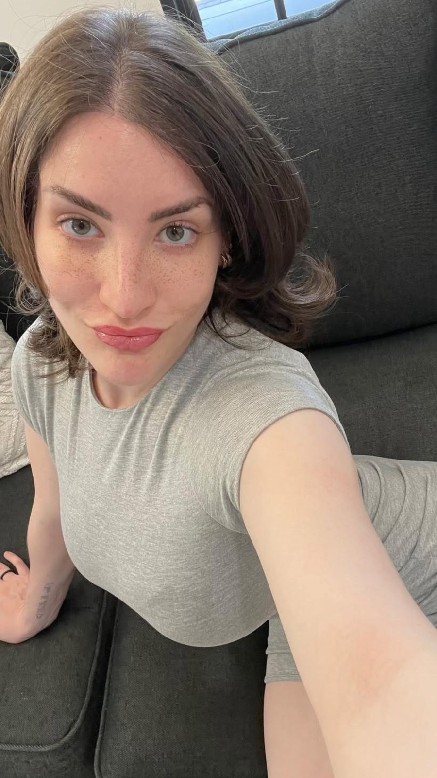 Hey Daddy its Britanny Iโm available now and READY to have some fun now๐ฆ๐๐๐ฆ๐ฆ๐