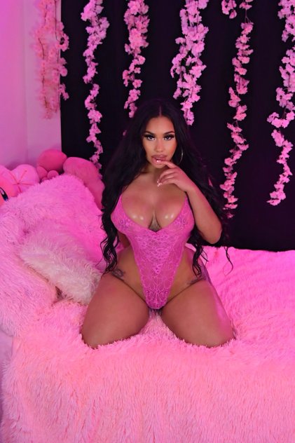 XxX 36DD Huge Booty Cuban Mami 🍑