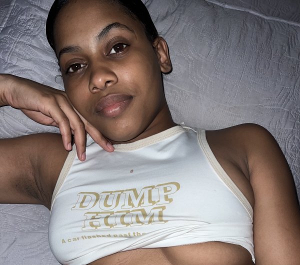 Latina hermosa y coqueta