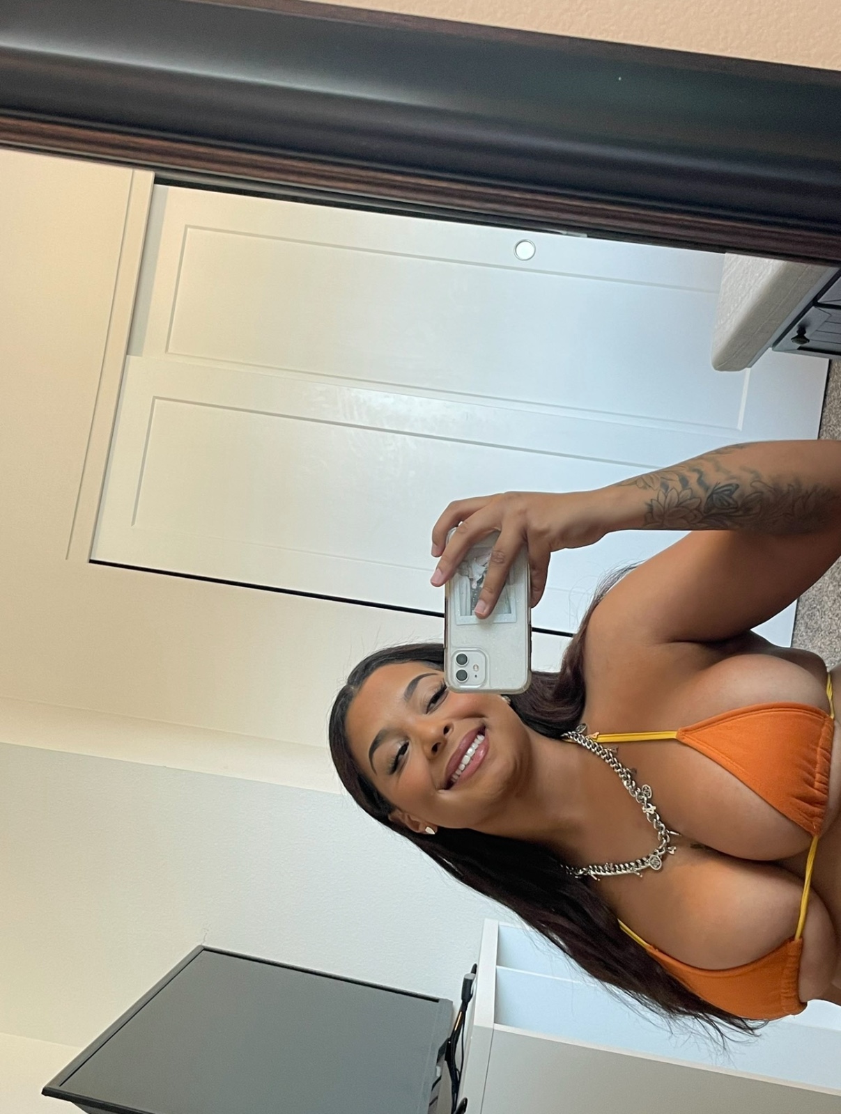 HMU 🤙 I’m Available all day and night let’s have some fun 🤩