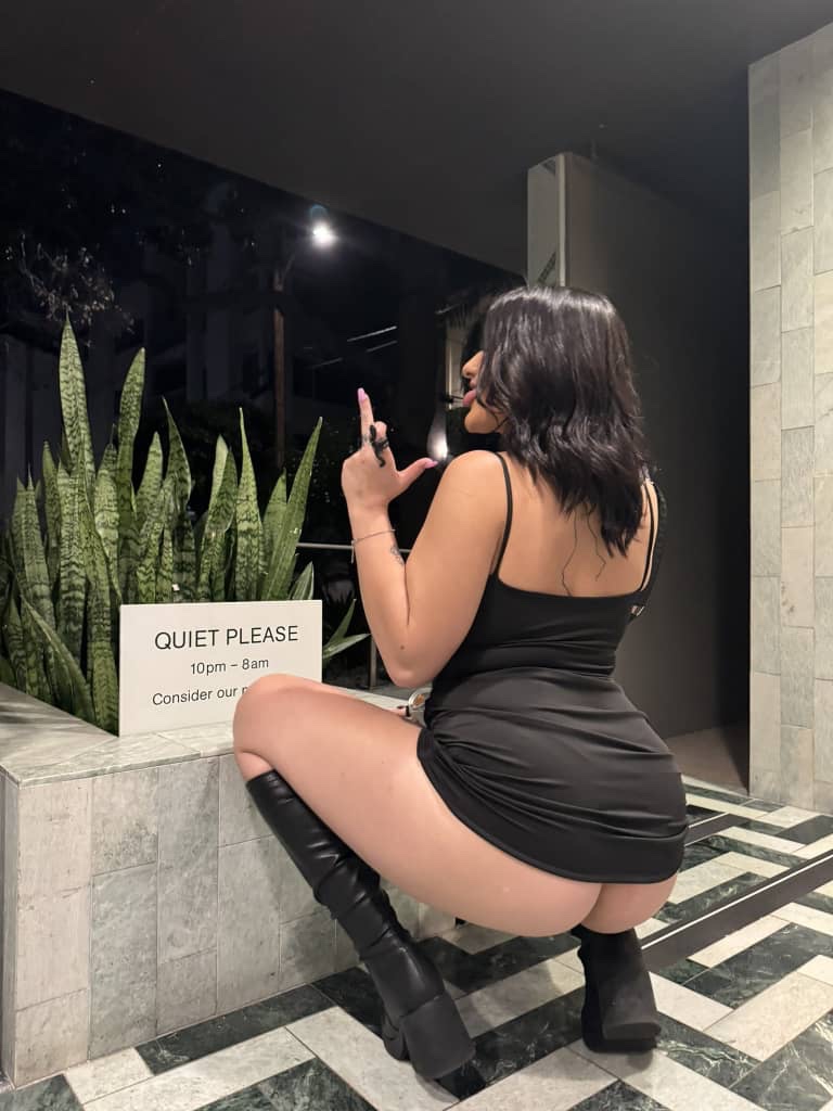 TEXT ME +1(219) 628-0574 I AM AVAILABLE FOR FUN 🤩, HANGOUT AND BODY MASSAGE WITH HAPPY ENDING