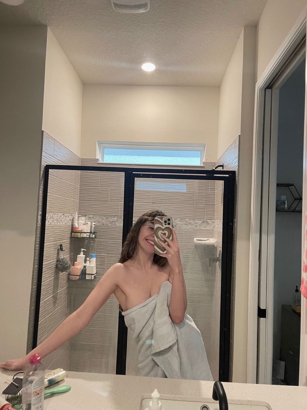 HMU for Hookup and contents 🍑💦🍆 Text +1 302-310-7721
