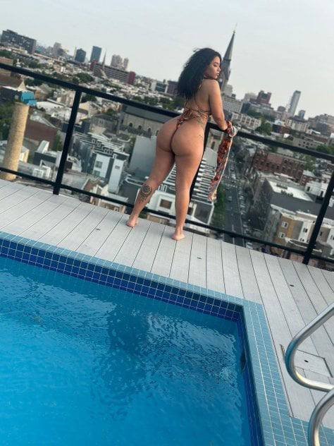 Baby, I'm ready to see you, available, I'm open-minded, call me