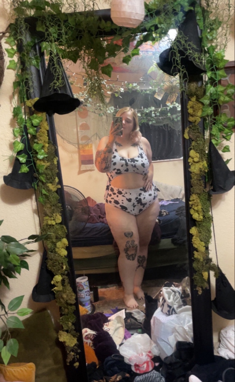 Freaky queen have a good perfect time with me