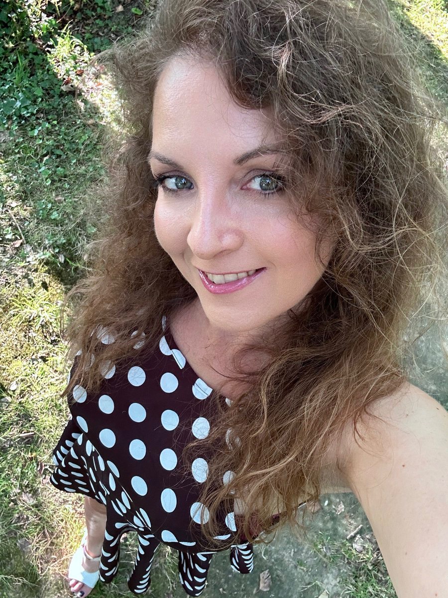 Hi handsome and am down for all styles🍆🍆👅