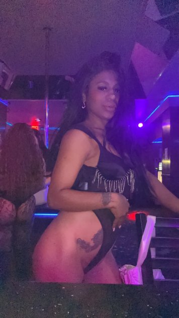 Hi guys, I'm in the city ready to have a nice time😍😍