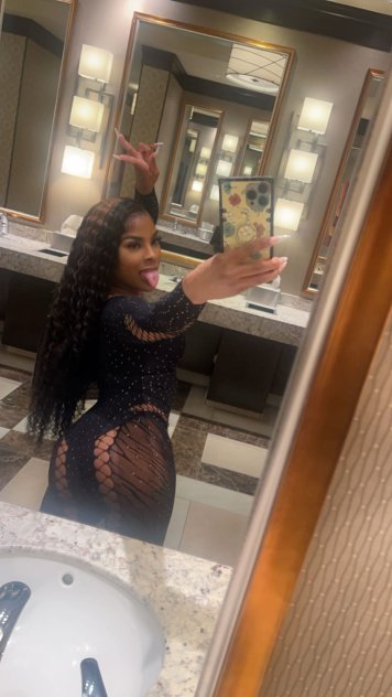 LET ME BE YOUR DIRTY LITTLE SECRET🤫🫦