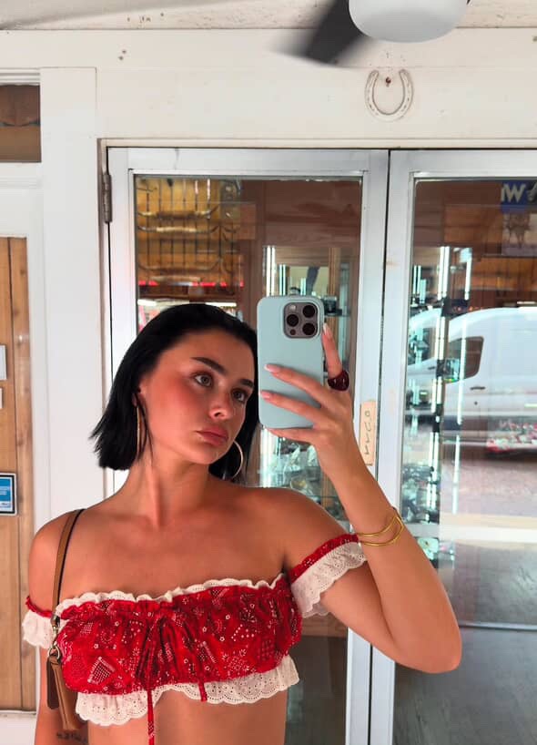 I’m lucy 100% honest and genuine send me a text message for extra fun 🤩💕😻🤍