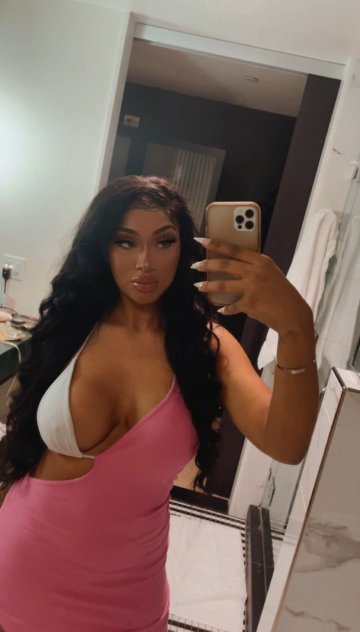 Exotic Caribbean Bombshell NEW IN TOWN 🤤