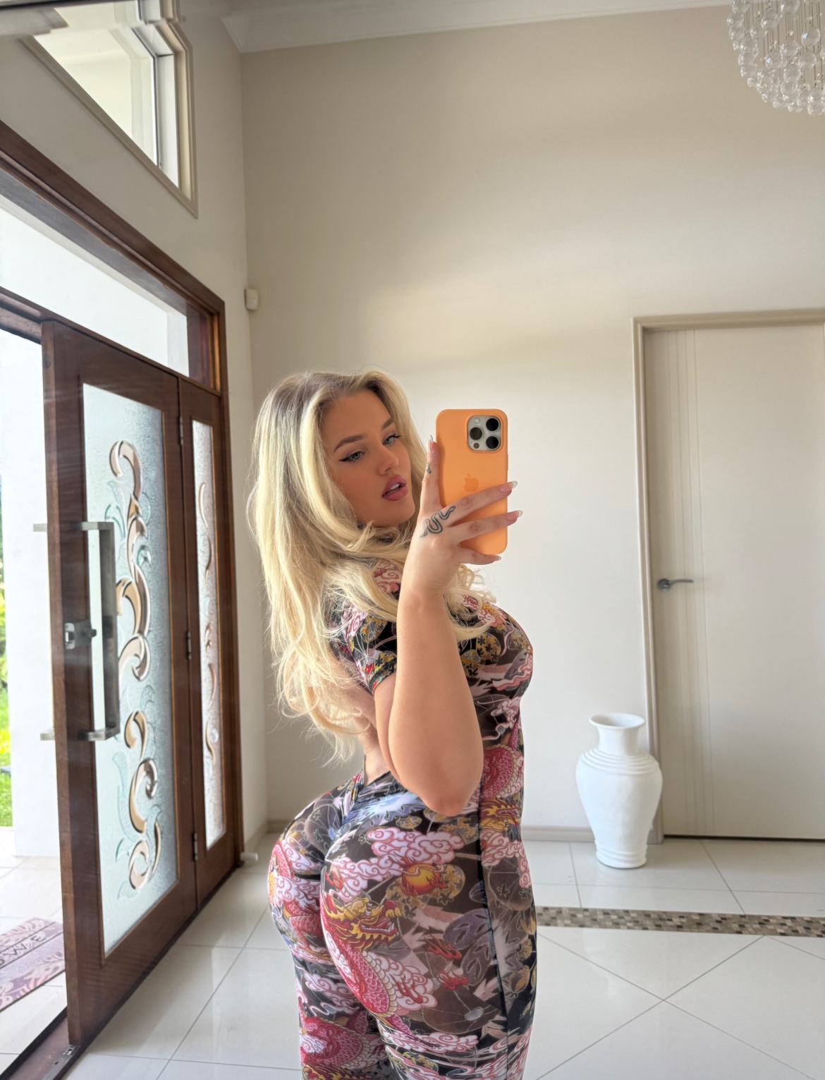 I'M OPEN FOR DISCREET FUN AND SEX 🍑💦🍆🍑 (Contact: +14244489854)
