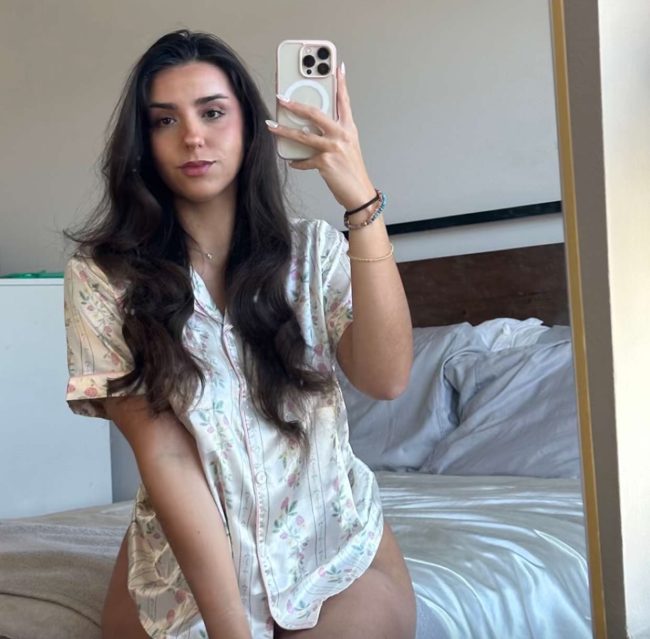Your playful shorty is horny asf 🍆💦 and available for hookup. Dare to discover true pleasure😇