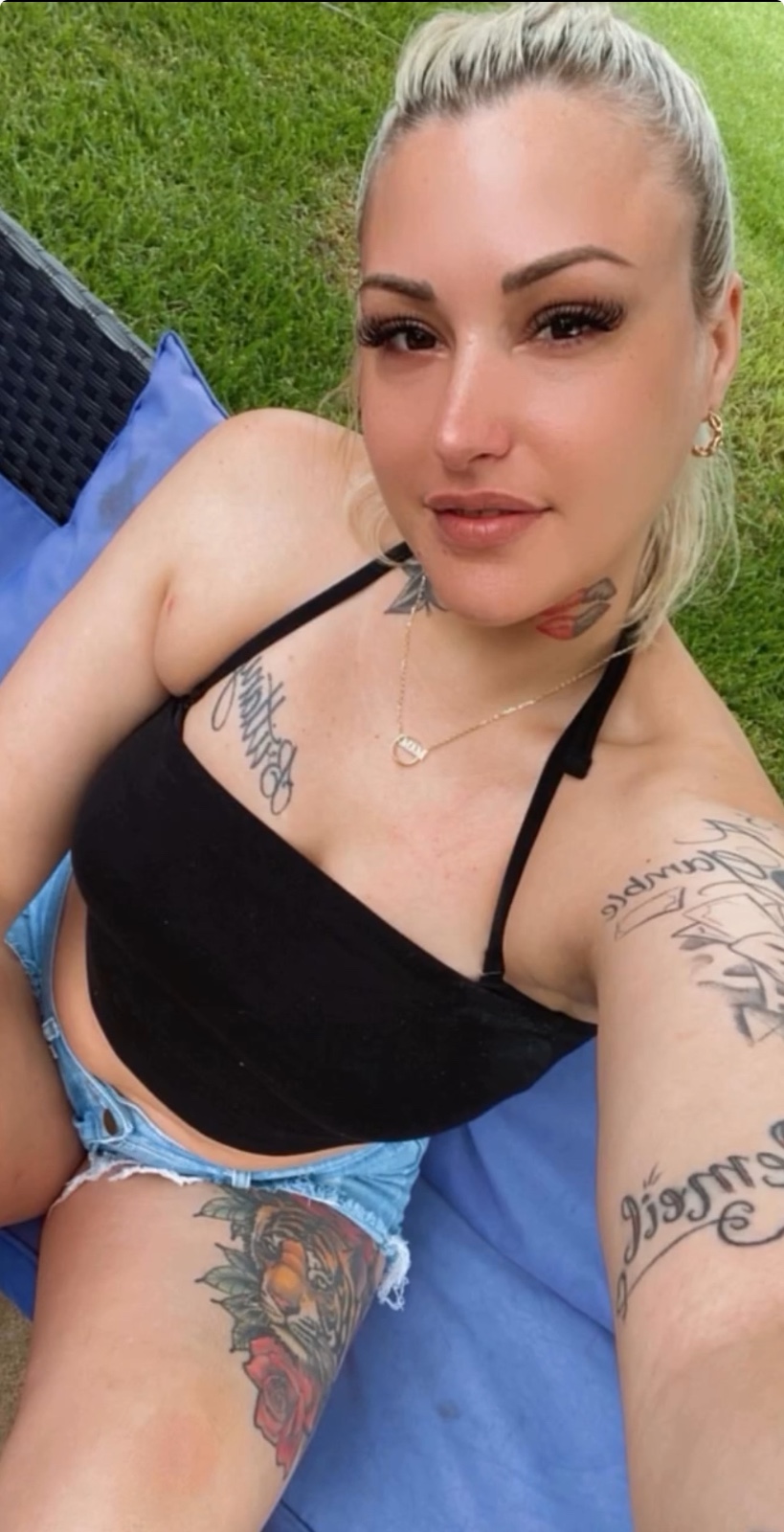 I'm available to chill and spend a nice time together 🌚#:5722751443
