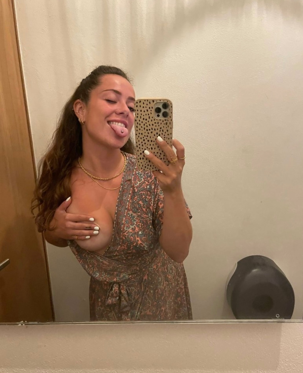 SEX PARTYY — Sinful Night  - Read my description.