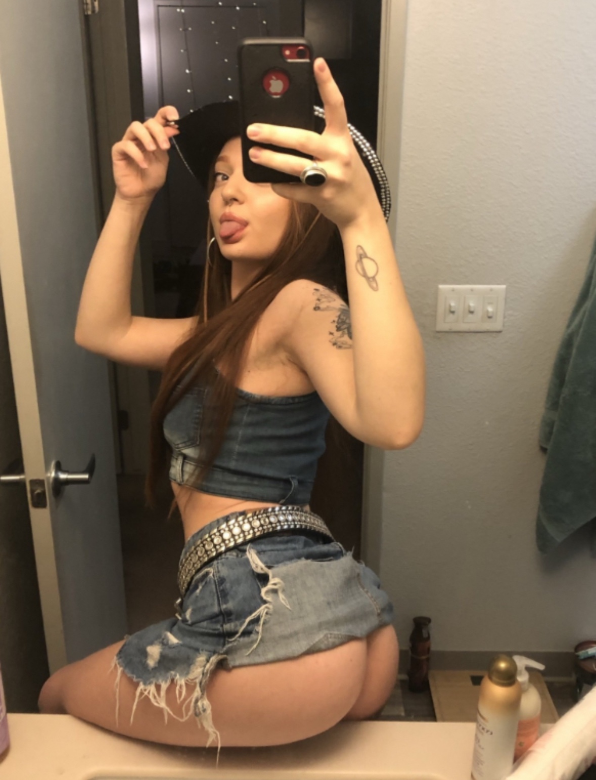 I’m available for hookup