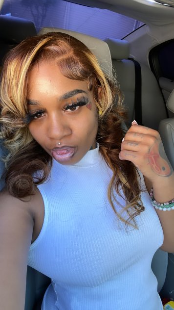 Pretty wet pierced pussy