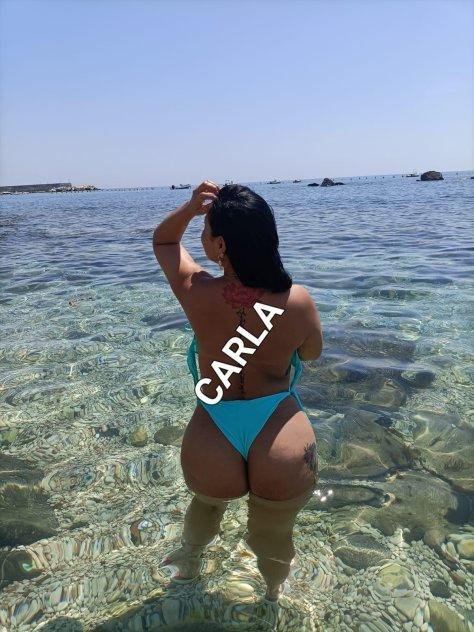 bombom disponible a cualquier hora para cumplir todas tus fantacias