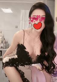 many Asian hot chic for you too choose in Chicago and surrounding