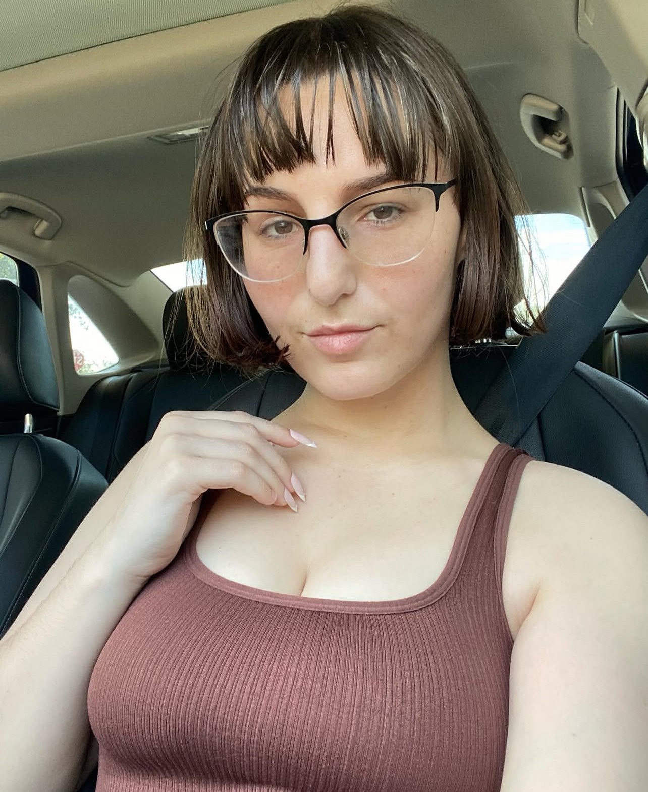 I offer affordable massage with sex i' m professional discreet and genuine