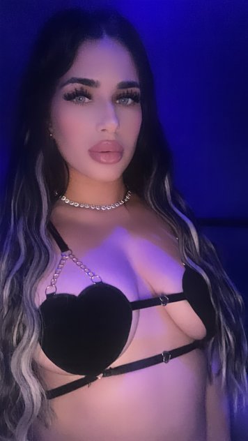 Hello, I'm new in the area to please you and have a good time together
