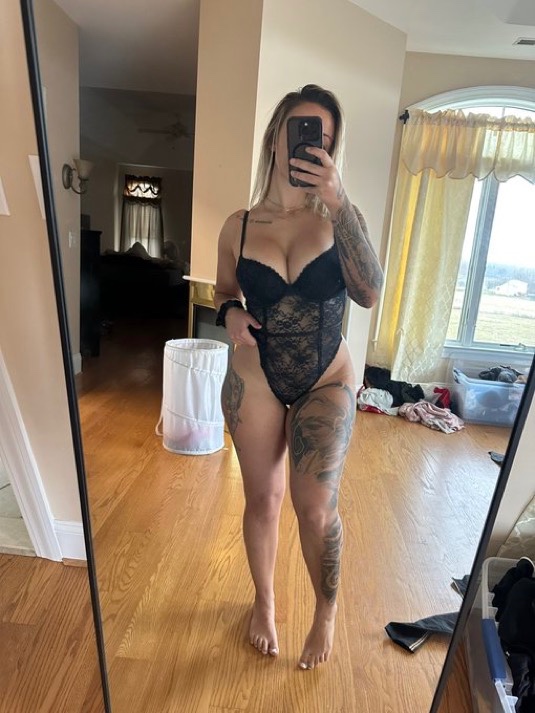 I’m available for hookup, it’s your girl rose bby text me if you’re ready