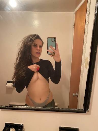 READY💦🍆TO MAKE YOU CUM🍑🍆 MORE THAN ,IM HORNY😩 AND SUPER WET CLEAN