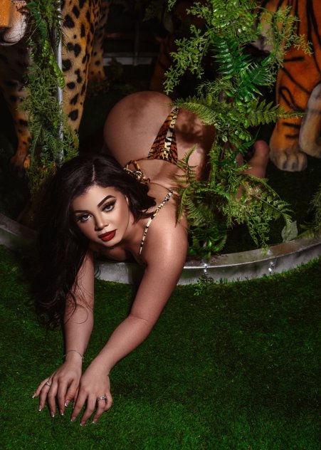 I love to tease and please
