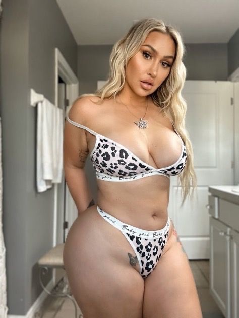 I’m available for hookup and some other fun 6572367360