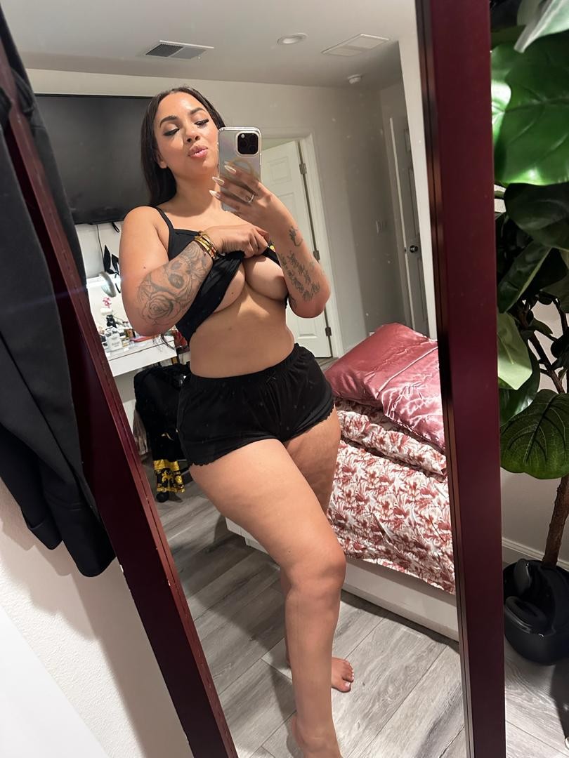 AVAILABLE FOR BOTH INCALL AND OUTCALL TEXT ME FOR MY SERVICE❤️😍