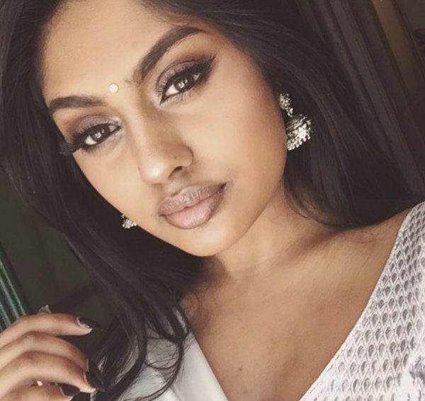 :: East Indian Bombshell :: AVAILABLE NOW in Raritan Center