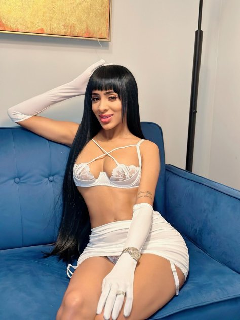 I charge a 50 deposit and only make o Soy una chica nueva en la ciudad