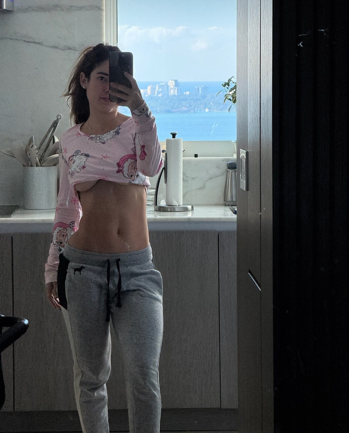 🍑🍆 DOWN TO fuck I’m available now +1(805)215-3698 my snap amywil_sn