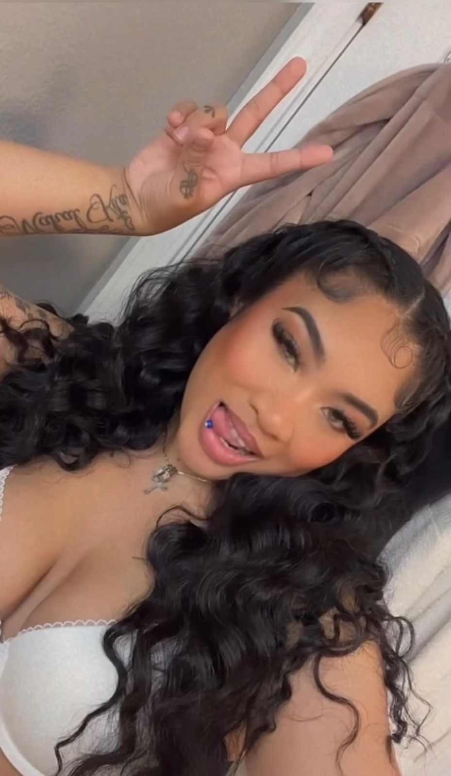 SEXY BLASIAN AVAILABLE 😊😍👅( I’m independent & payment is negotiable) CALL ME (864) 903-4606