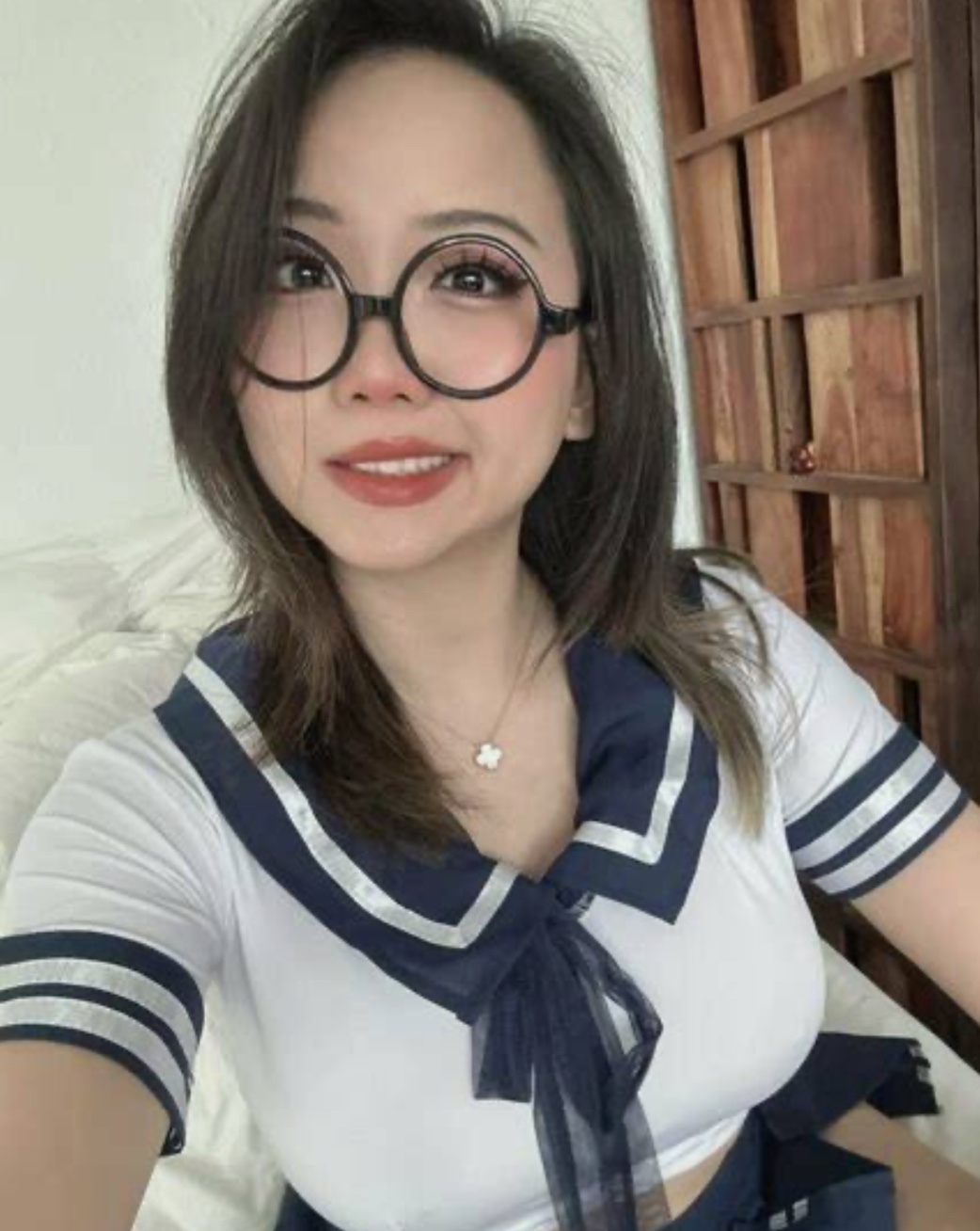 NAUGHTY ASIAN LADY AVAILABLE NEXT DOOR FOR YOU DEEP INSIDE Me.