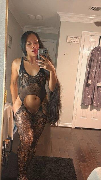 chica sexy disponible para complacerte en todo lo que decees